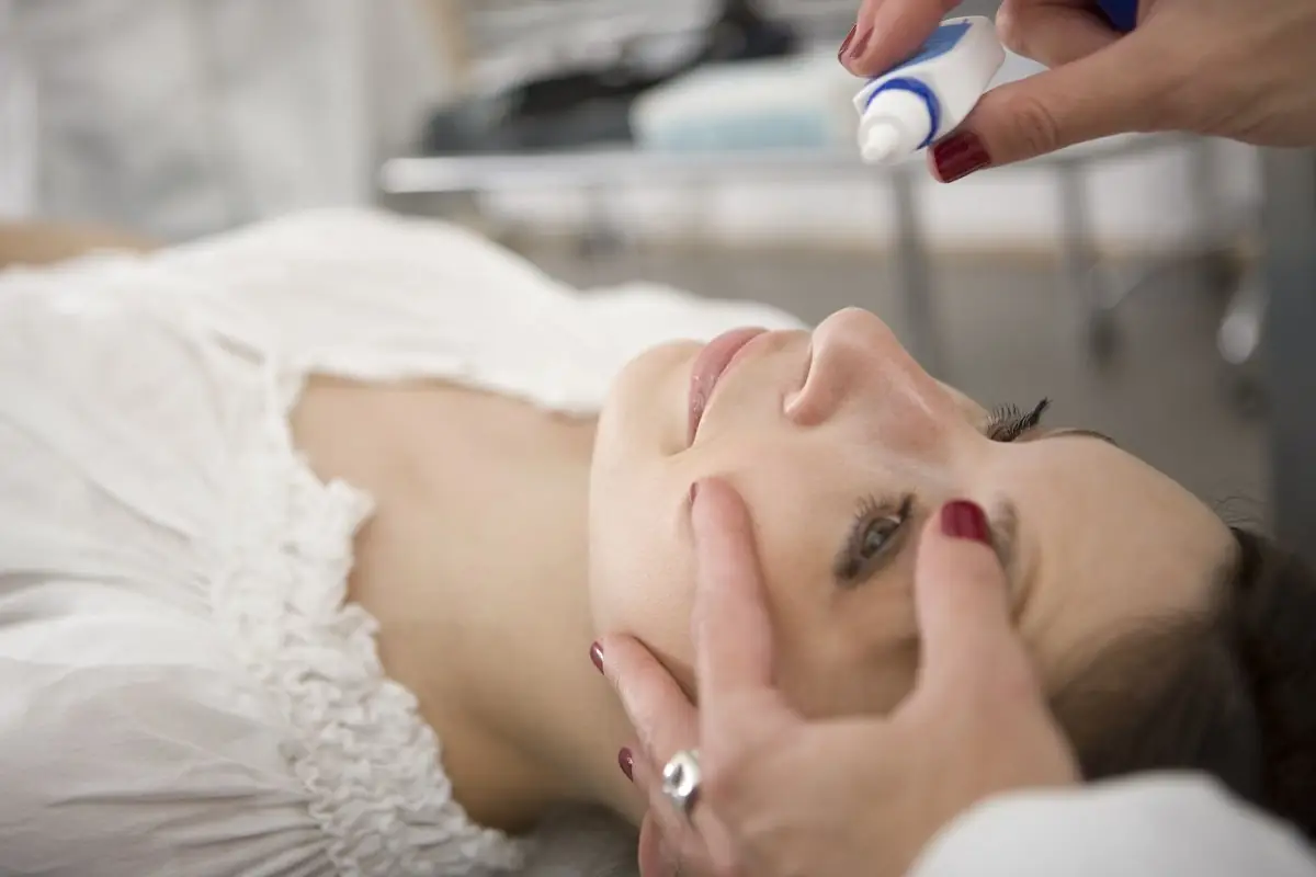 Kako ću se osećati za vreme laserskog skidanja dioptrije?