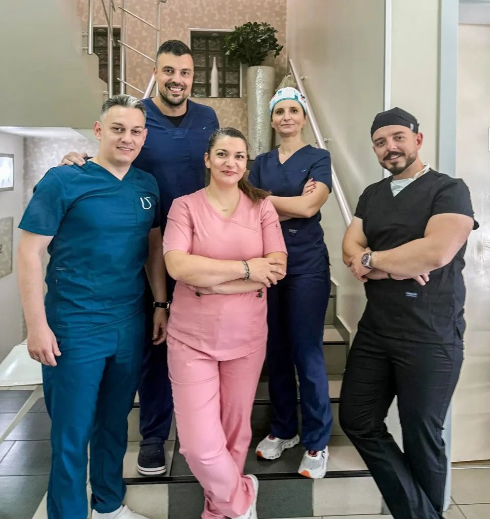 Savremene-tehnike-gornje-blefaroplastike-team